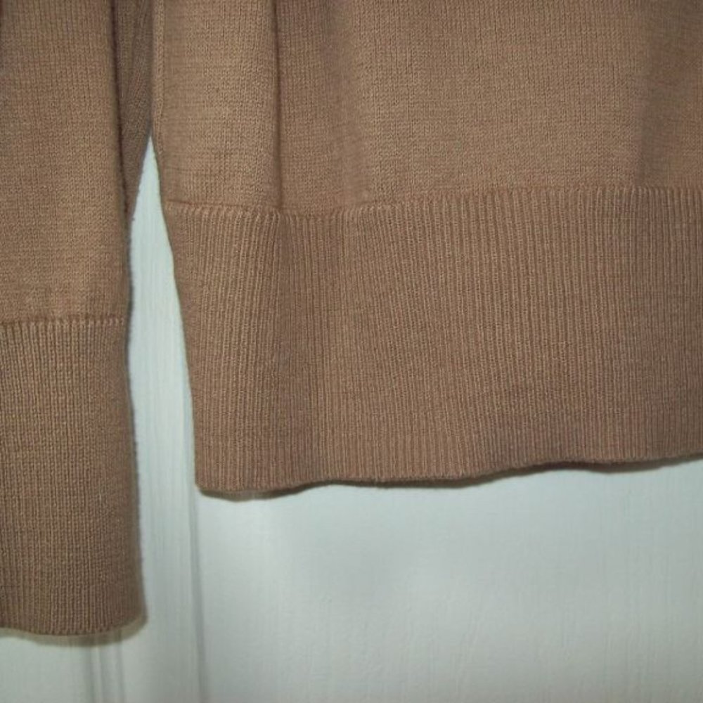 OLD NAVY BUTTON DOWN CARDIGAN - Picture 3 of 4